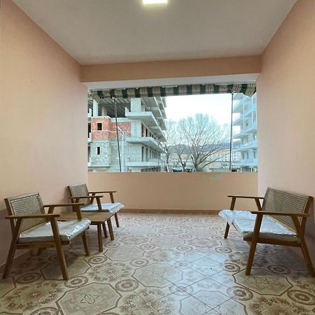 Vila Osmenaj Rent Room Or Apartment Vlorë Εξωτερικό φωτογραφία