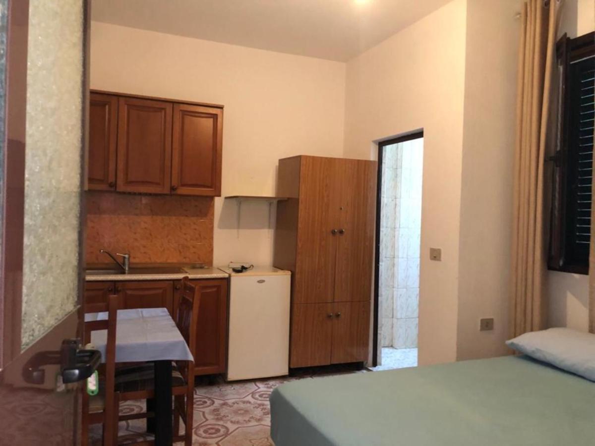 Vila Osmenaj Rent Room Or Apartment Vlorë Εξωτερικό φωτογραφία