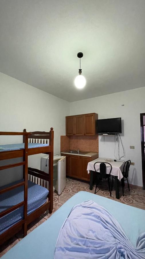 Vila Osmenaj Rent Room Or Apartment Vlorë Εξωτερικό φωτογραφία