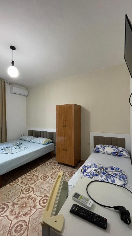 Vila Osmenaj Rent Room Or Apartment Vlorë Εξωτερικό φωτογραφία