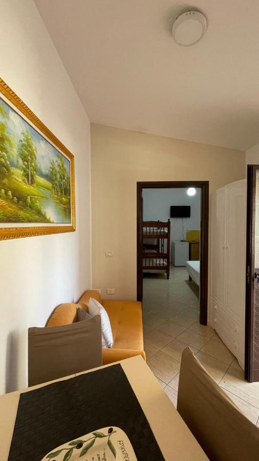 Vila Osmenaj Rent Room Or Apartment Vlorë Εξωτερικό φωτογραφία