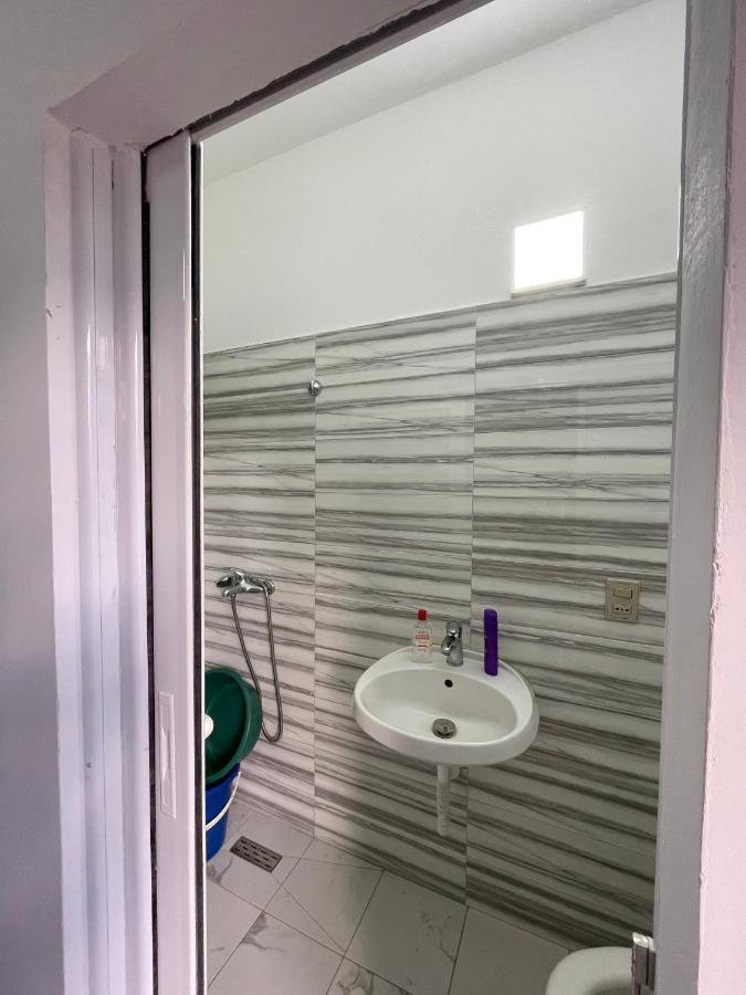 Vila Osmenaj Rent Room Or Apartment Vlorë Εξωτερικό φωτογραφία