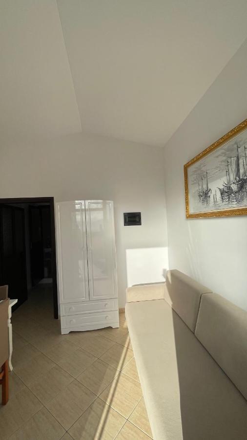 Vila Osmenaj Rent Room Or Apartment Vlorë Εξωτερικό φωτογραφία