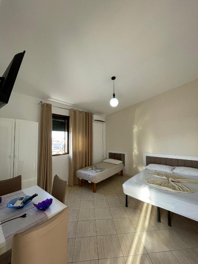 Vila Osmenaj Rent Room Or Apartment Vlorë Εξωτερικό φωτογραφία