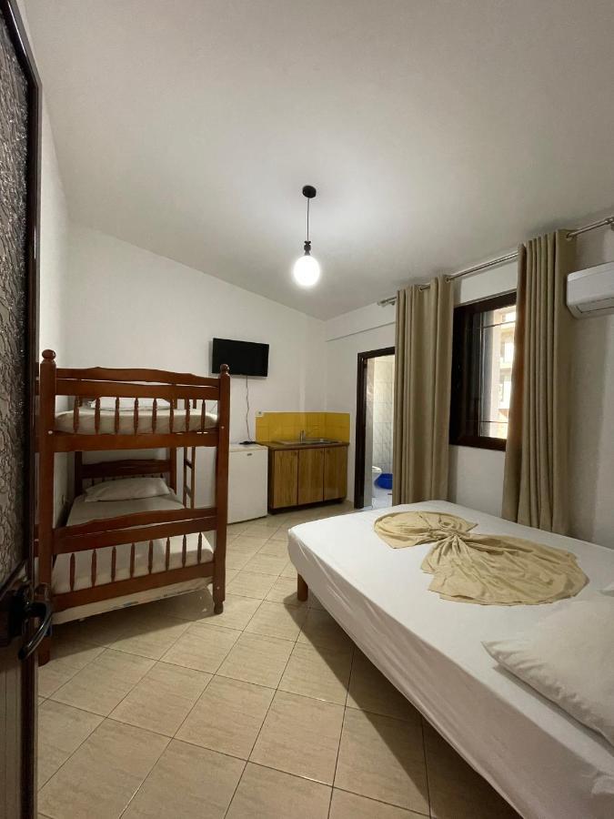 Vila Osmenaj Rent Room Or Apartment Vlorë Εξωτερικό φωτογραφία